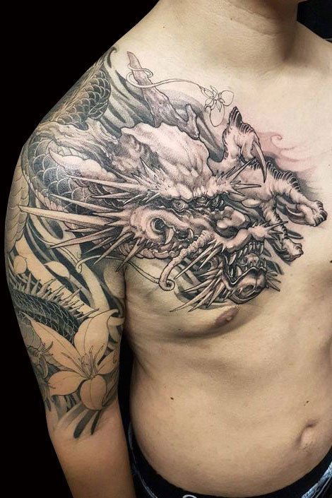 大师级过肩龙纹身上身效果图