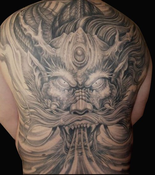 黑色龙头纹身 霸气的纹身图案