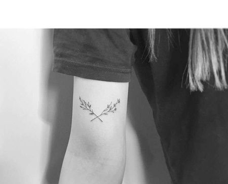 小清新大臂树叶纹身图案