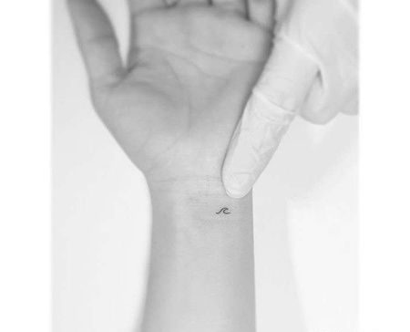 小清新手腕海浪纹身图案