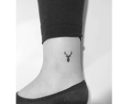 小清新脚踝鹿纹身图案
