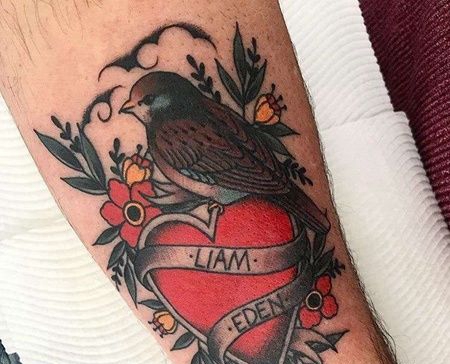 Old School小腿麻雀心纹身图案