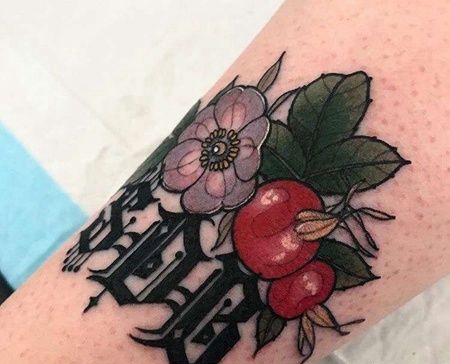 New School小腿石榴花卉纹身图案