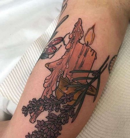 New School大臂蜡烛纹身图案