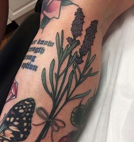 New School小腿薰衣草纹身图案