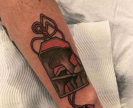 日式小臂御守蘑菇纹身图案