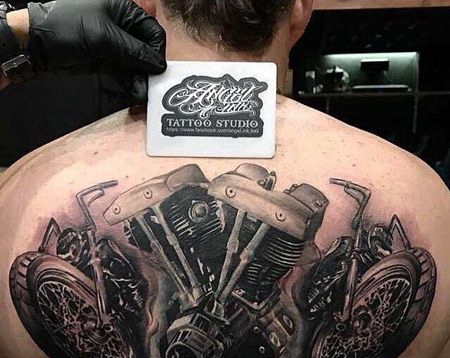 写实后背摩托车纹身图案