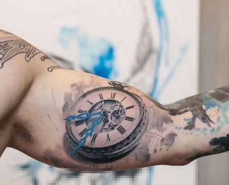 写实大臂钟表纹身图案