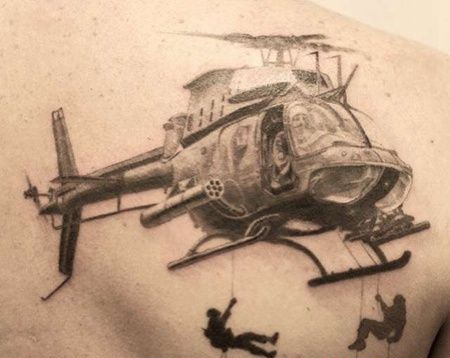 写实后肩直升飞机纹身图案