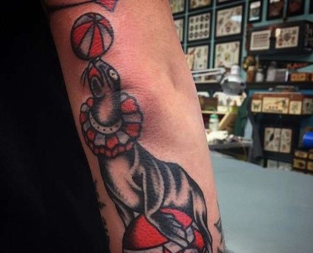 Old School小臂海豹纹身图案