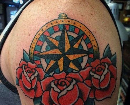 Old School大臂玫瑰星星纹身图案