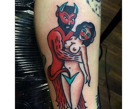 Old School小臂恶魔女人纹身图案