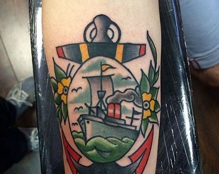 Old School小臂轮船纹身图案