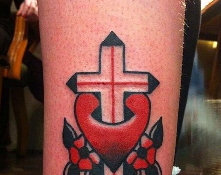 Old School小腿心花卉十字架纹身图案