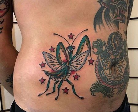 Old School后腰螳螂纹身图案