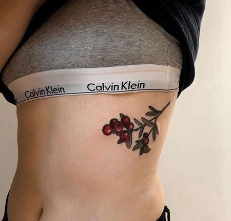 New School侧腰山楂纹身图案