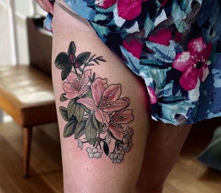 New School大腿百合纹身图案