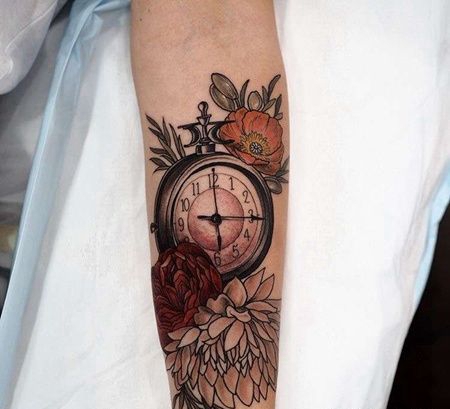 New School小臂钟表花卉纹身图案