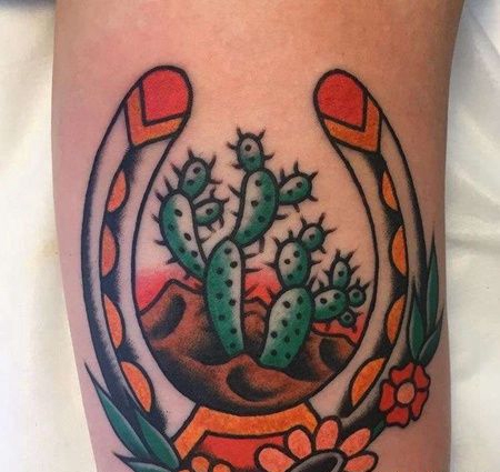 Old School小腿马蹄铁仙人掌纹身图案