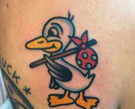Old School大腿鸭子纹身图案