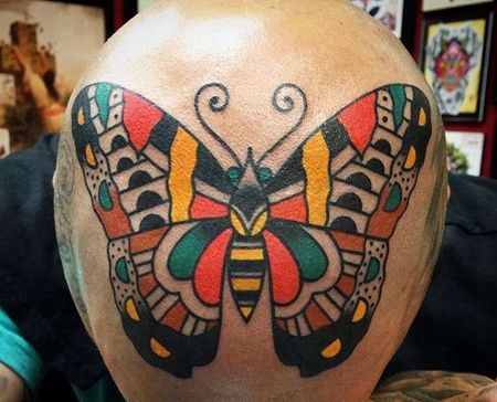 Old School头顶蝴蝶纹身图案