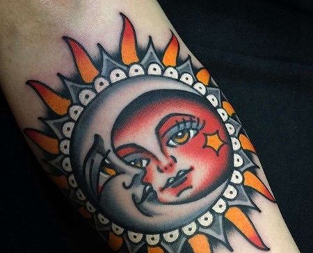 Old School小臂太阳月亮纹身图案