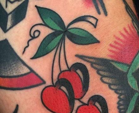 Old School大腿樱桃纹身图案