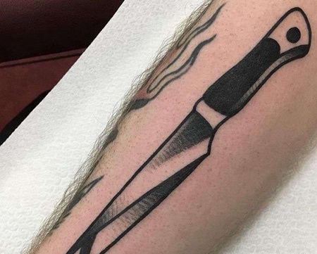 Old School小腿刀子纹身图案