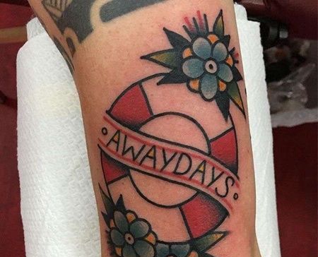 Old School小臂游泳圈纹身图案