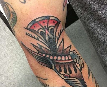 Old School胳膊花卉鹿纹身图案