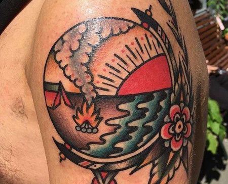 Old School大臂地球仪海滩纹身图案