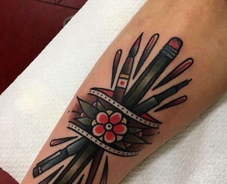 Old School小臂铅笔纹身图案