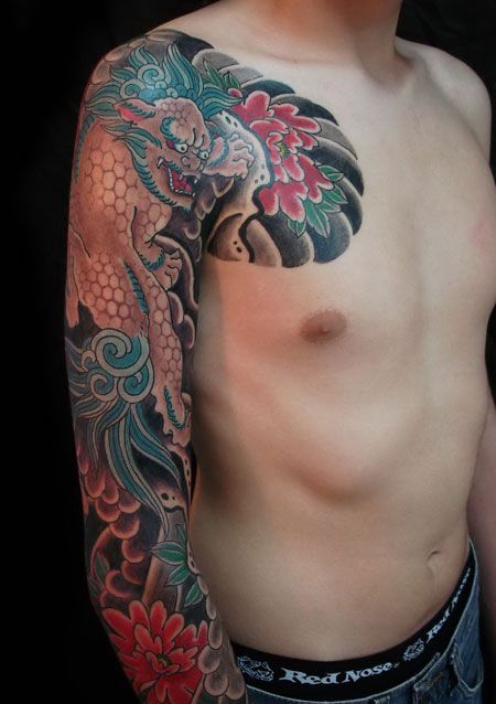 花臂唐狮子纹身图案