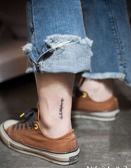 脚踝个性英文字母纹身图案