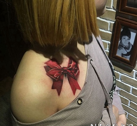 女人的浪漫，披肩蝴蝶结彩绘纹身