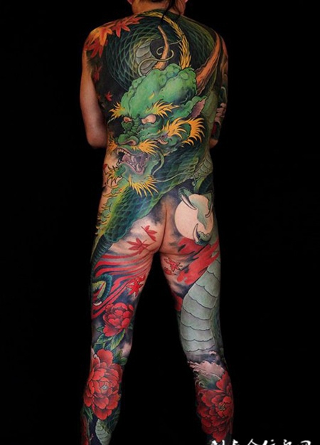 九天龙吟，满背霸气青龙彩绘纹身