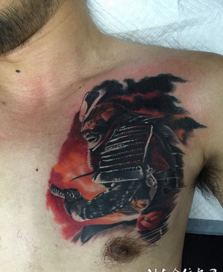 黄昏战歌，胸部黄昏武士彩绘纹身