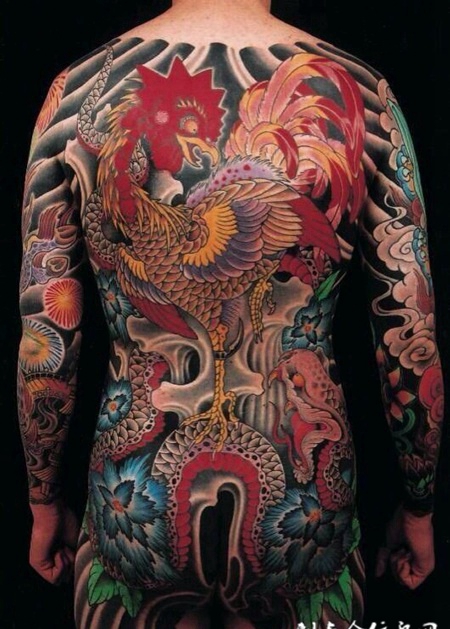 雄鸡破晓，满背雄鸡与蛇彩绘纹身