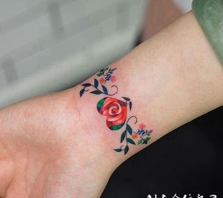 爱心手链，手腕鲜花手链彩绘纹身