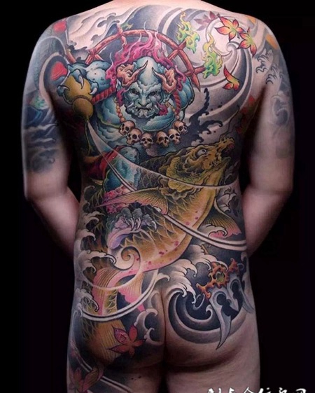 呼风唤雨，满背风神鲤鱼彩绘纹身