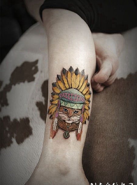 可爱小酋长，小腿印第安猫咪彩绘纹身