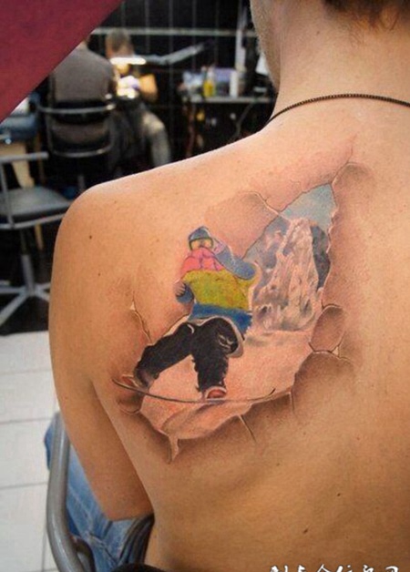 雪山历险，后背d风格滑雪者彩绘纹身