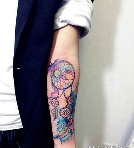 彩色的梦，手臂捕梦网纹身图案