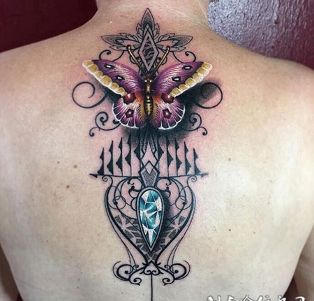 蝶落香肩，后背蝴蝶d纹身