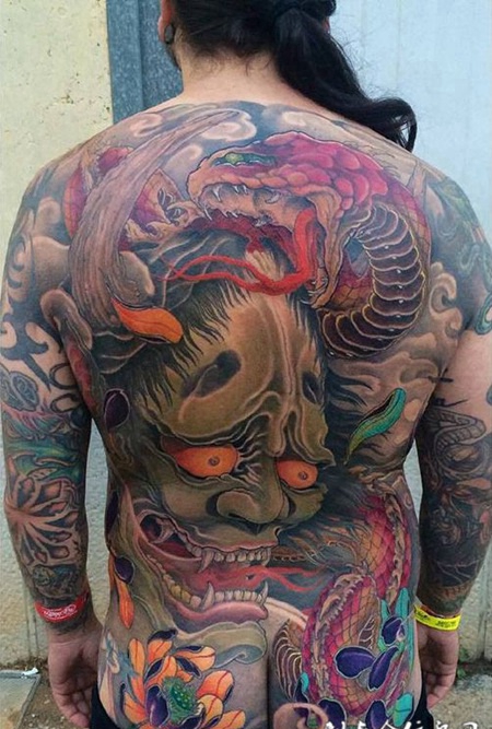 与蛇共舞，满背般若与蛇彩绘纹身