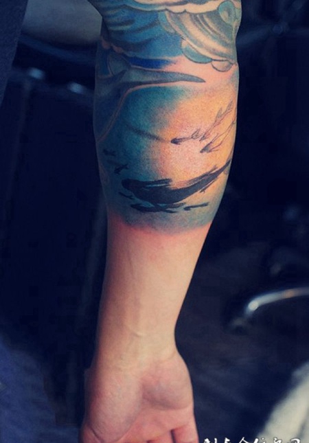 海底的人鱼世界，手臂上梦幻般的人鱼纹身