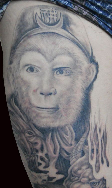 大腿孙悟空纹身图案