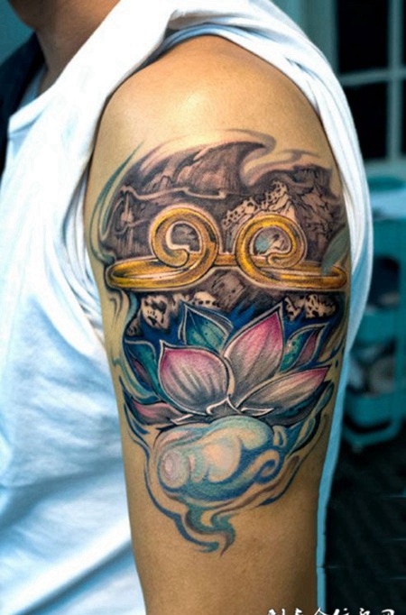 不一样的孙大圣，手臂上紧箍咒与莲花彩绘纹身