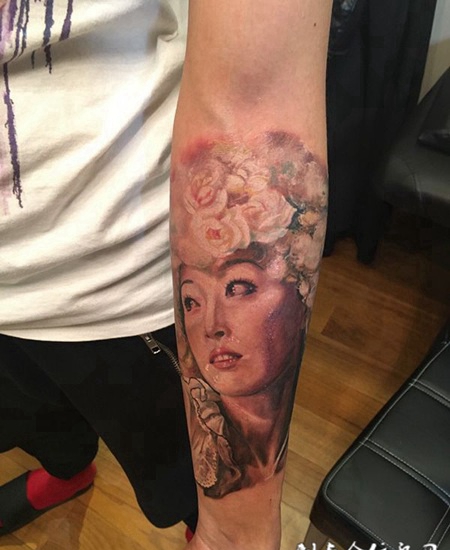 花之美人，手臂个性肖像彩绘纹身