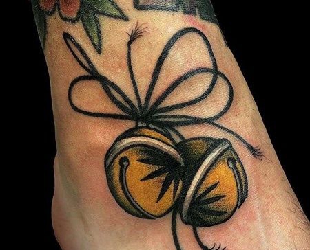 脚背new school 铃铛